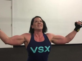 Hero Curl Bicep Muscle Milf