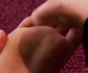 la fille timide veut dire laisser baiser et son visage plein de sperme pulvérisation