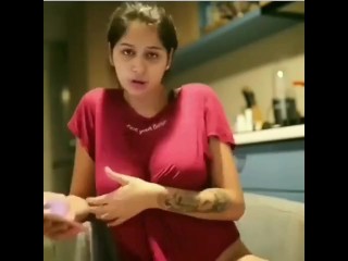 Indian Girl Boob Bouncing .. CAN ANYBODY NAME HER ? or LINK FULL VIDEO