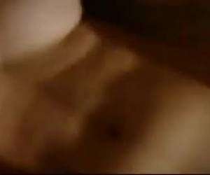 vor der webcam, während sie fingerfucks ihre kleine und nasse muschi