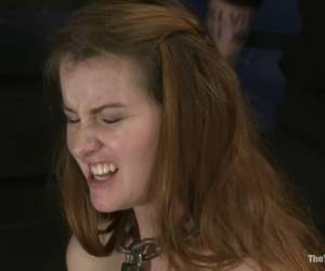 In zijn geile mond groeit die homo lul tot een groot neuk monster