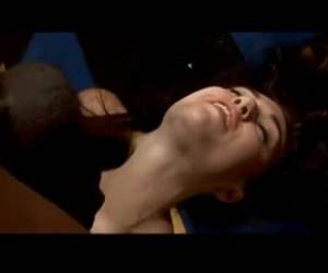 elle baise son cul noir whiteh sa langue