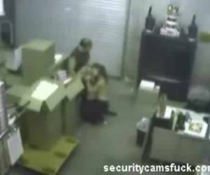 mamada en la bodega